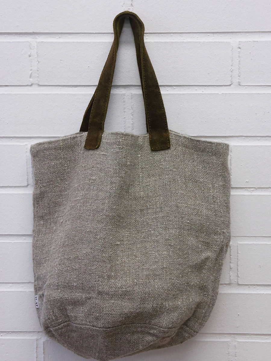 natural linen bags, linen bags, luxury linen bags, handmade linen bags, spa linen bags, linen spa bags, linen beach bags, eco-friendly linen bags, premium linen bags, spa Accessory, beach accessory, durable linen bags, versatile linen bags, elegant linen bags, linen tote, linen shoulder bags, linen bags with leather straps, sustainable linen bags, linen gym bags, eco-conscious fashion, fashionable linen bags,